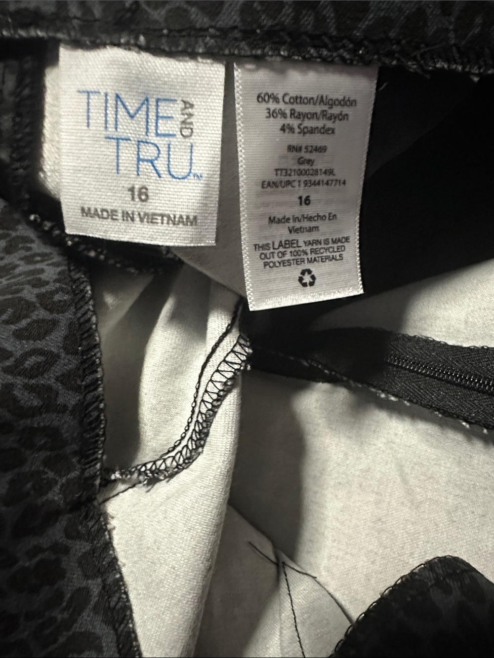 ❤️3/$10❤️ Time and Tru - Picture 4 of 4